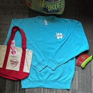 Crew Sweater🌺 bright blue - MED